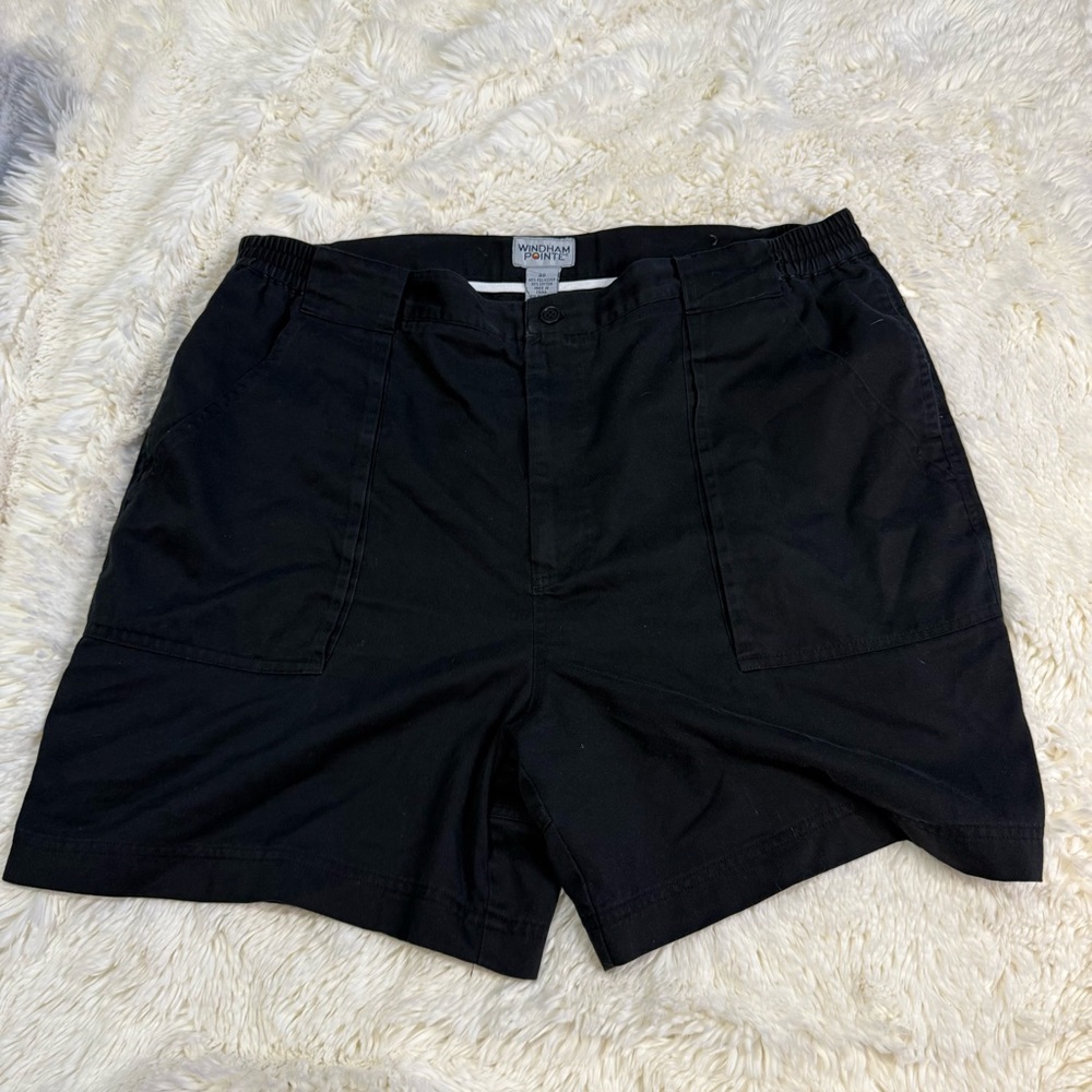 Windham pointe men’s Black Flat Front Casual Shorts 40” waist 7” inseam